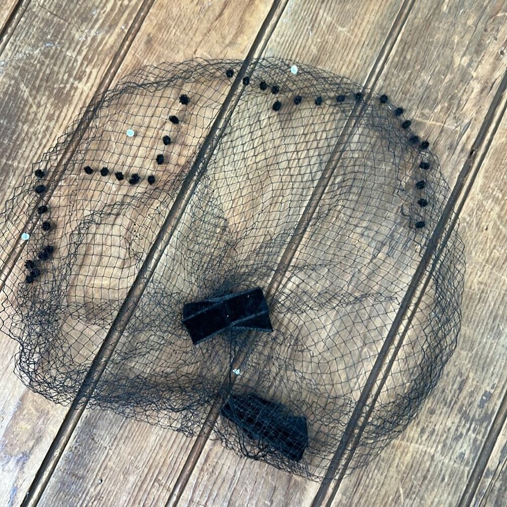 Vintage 1960s Elegant Black Net Hat hair piece bows and rhinestones - Picture 3 of 5